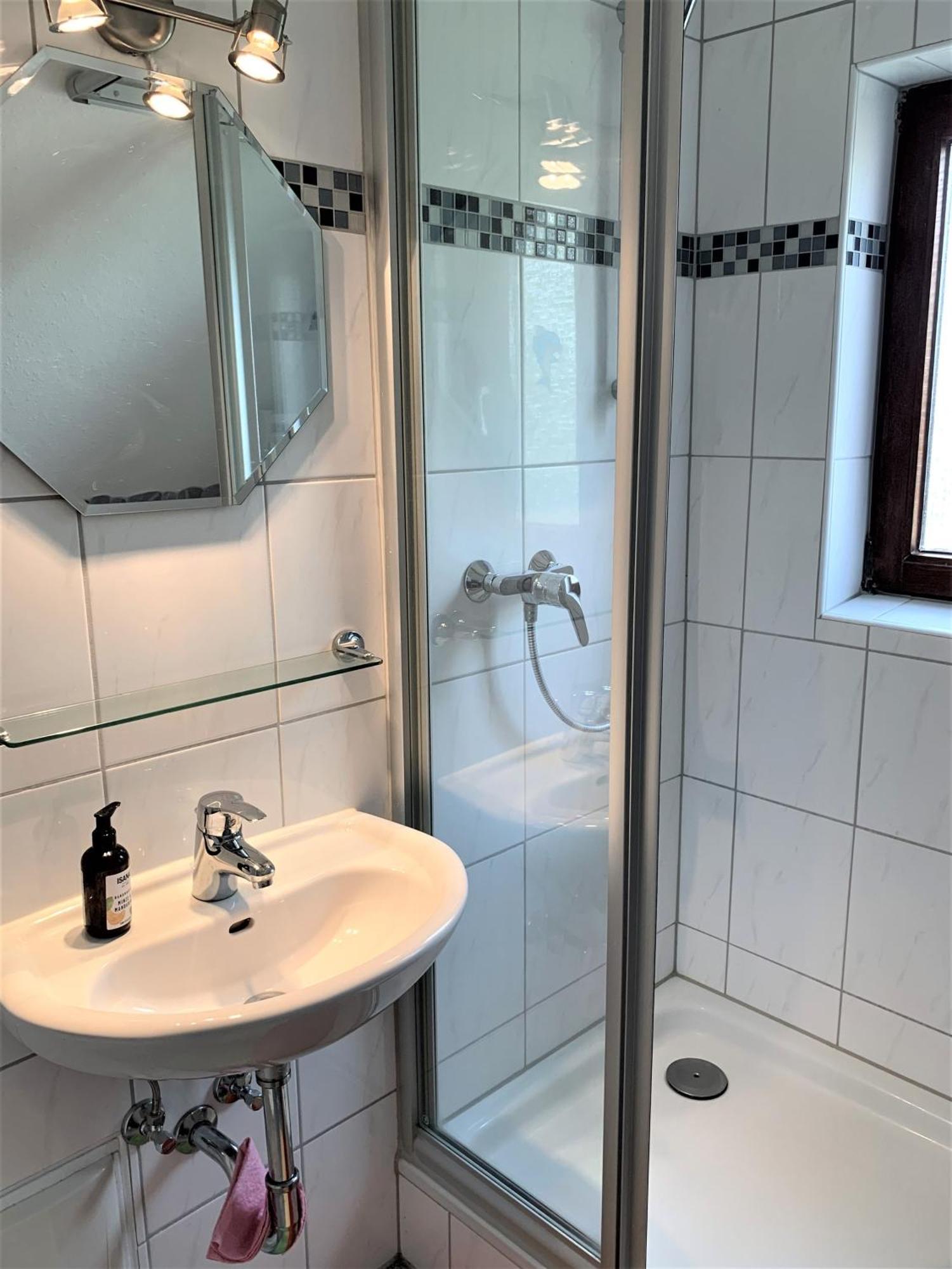 Haus Uschi - Ferienwohnung Cismar エクステリア 写真